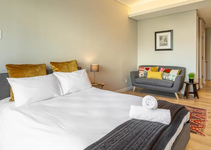 Studio Apartment On Bree